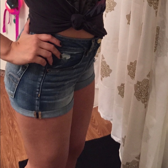 American Eagle Outfitters Pants - ⭐️SALE⭐️American Eagle High rise Jean Shorties
